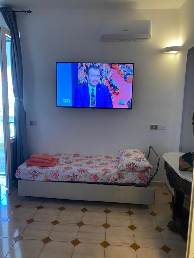 Villa Martina Suite Apartament Lacco Ameno  Exteriör bild